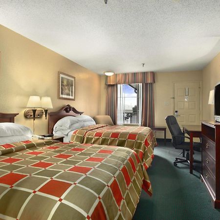 Motel Super 8 By Wyndham New Iberia Esterno foto