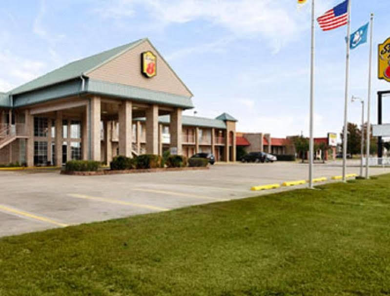 Motel Super 8 By Wyndham New Iberia Esterno foto